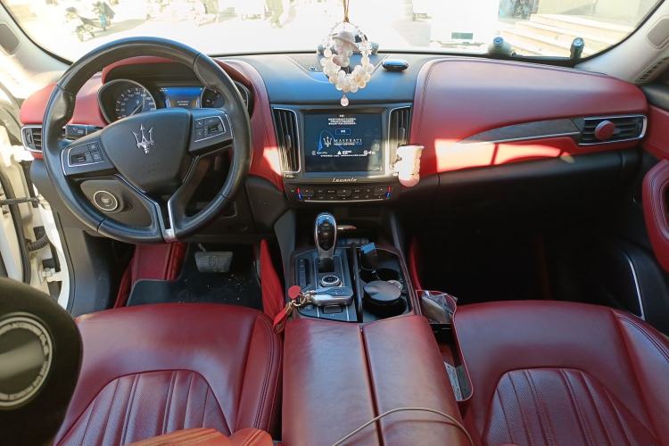 Used Maserati Levante  Center Console