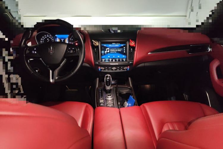 Used Maserati Levante 2016 3.0T Standard Edition Center Console