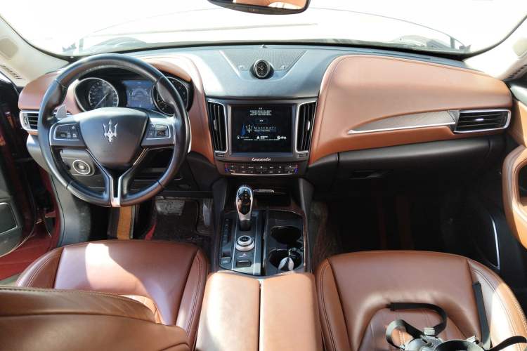 Used Maserati Levante 2016 3.0T Standard Edition Center Console