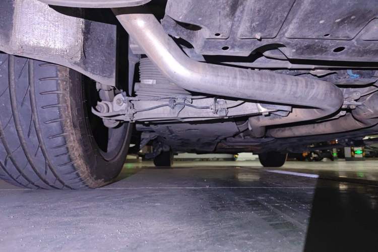 Used Maserati Levante 2016 3.0T Standard Edition Chassis Rear Left