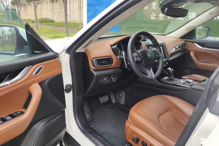 Used Maserati Levante 2016 3.0T Standard Edition Driver Seat