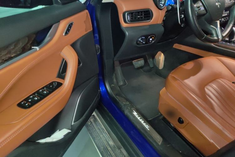 Used Maserati Levante 2016 3.0T Standard Edition Driver Seat