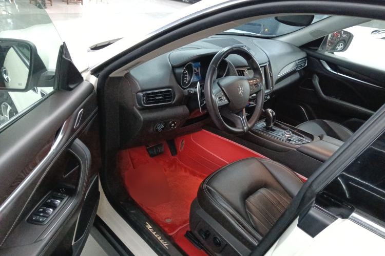 Used Maserati Levante 2016 3.0T Standard Edition Driver Seat