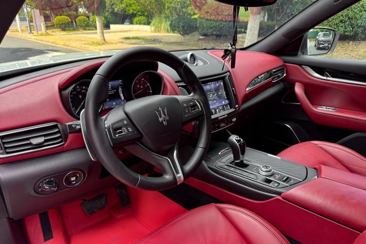 Used Maserati Levante 2016 3.0T Standard Edition Driver Seat