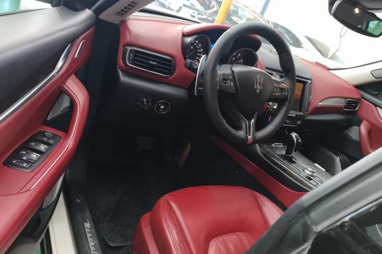 Used Maserati Levante 2016 3.0T Standard Edition Driver Seat