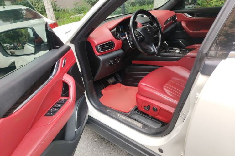 Used Maserati Levante 2016 3.0T Standard Edition Driver Seat