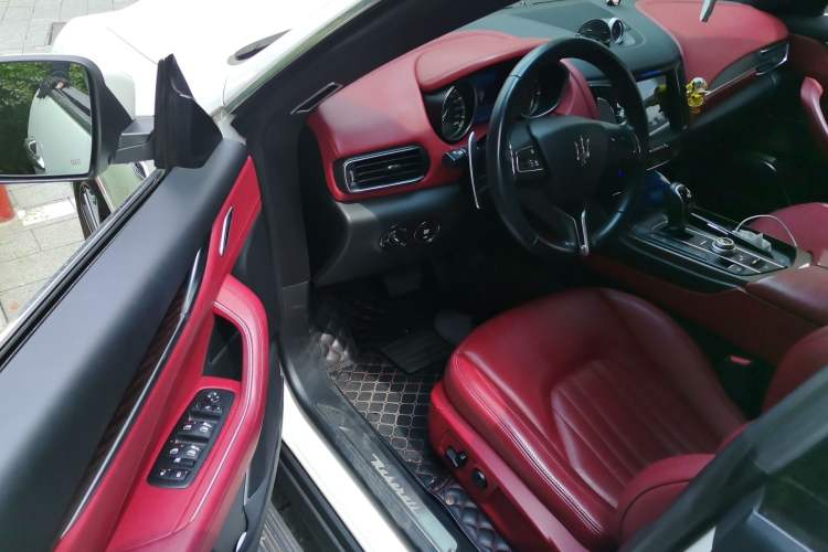 Used Maserati Levante 2016 3.0T Standard Edition Driver Seat