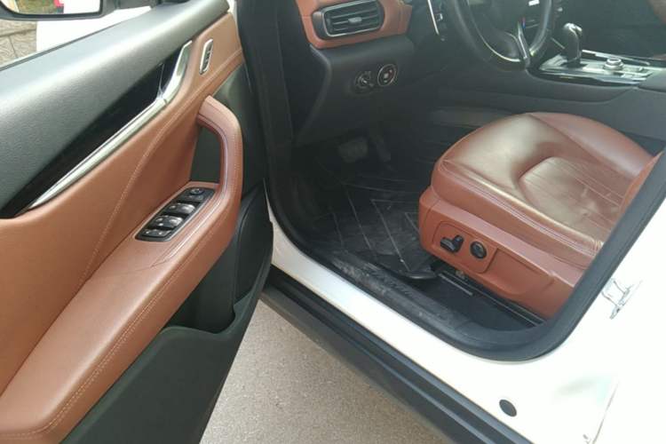Used Maserati Levante 2016 3.0T Standard Edition Driver Seat