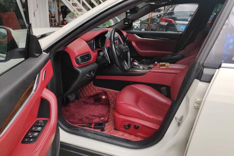 Used Maserati Levante 2016 3.0T Standard Edition Driver Seat