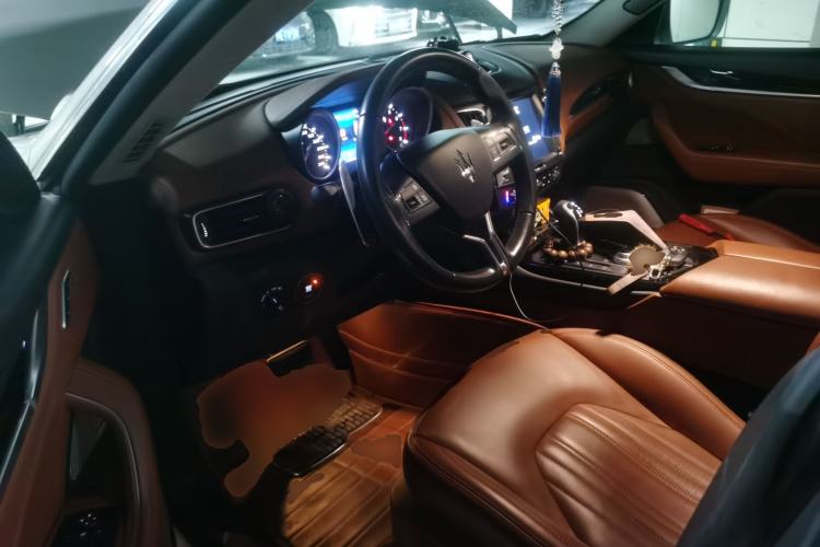Used Maserati Levante 2016 3.0T Standard Edition Driver Seat