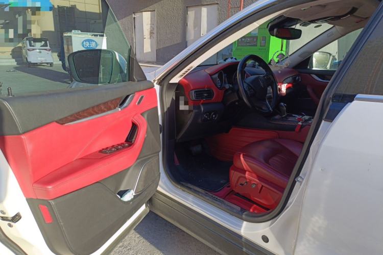 Used Maserati Levante  Driver Seat