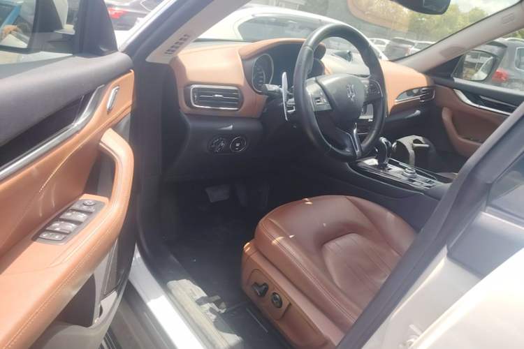 Used Maserati Levante 2016 3.0T Standard Edition Driver Seat