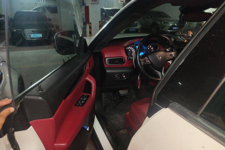 Used Maserati Levante 2016 3.0T Standard Edition Driver Seat