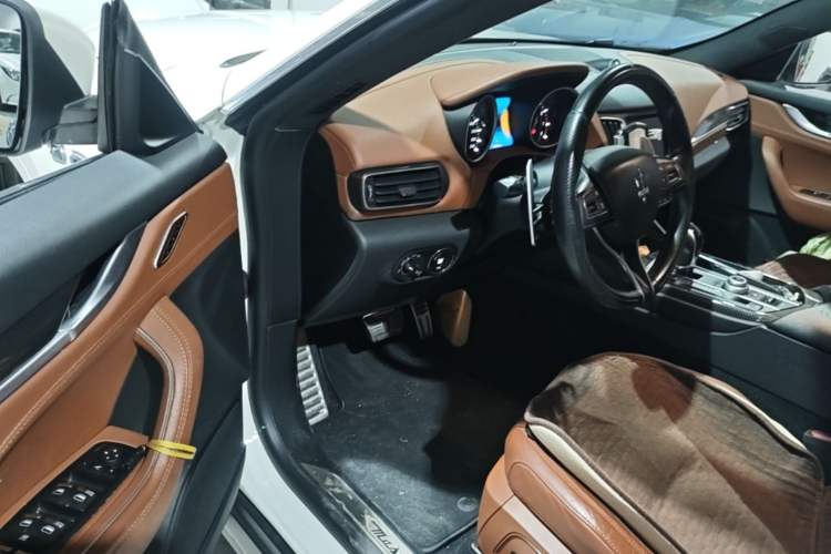 Used Maserati Levante 2016 3.0T Standard Edition Driver Seat