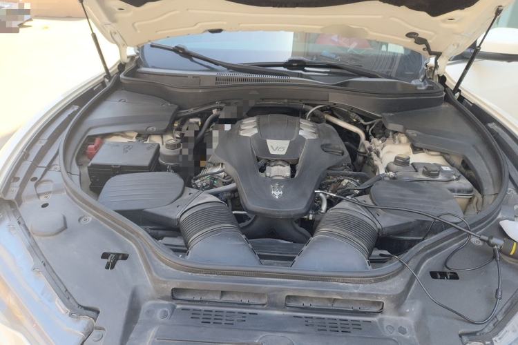 Used Maserati Levante 2016 3.0T Standard Edition Engine Bay
