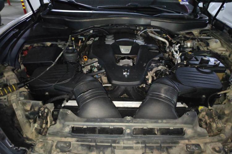 Used Maserati Levante 2016 3.0T Standard Edition Engine Bay
