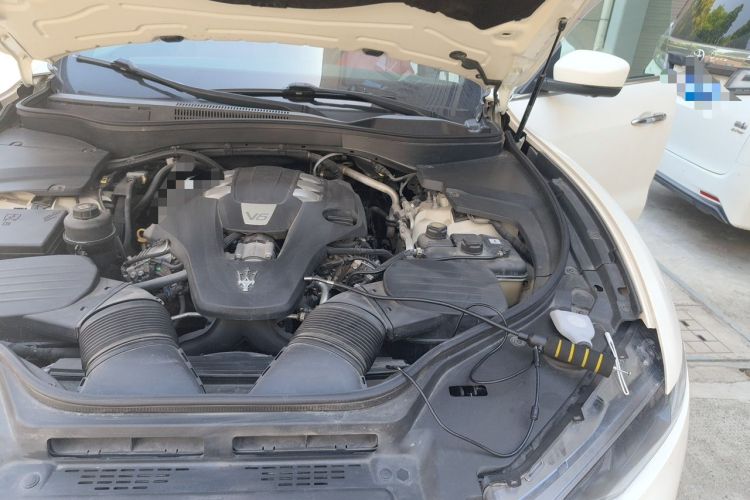 Used Maserati Levante 2016 3.0T Standard Edition Engine Bay Left
