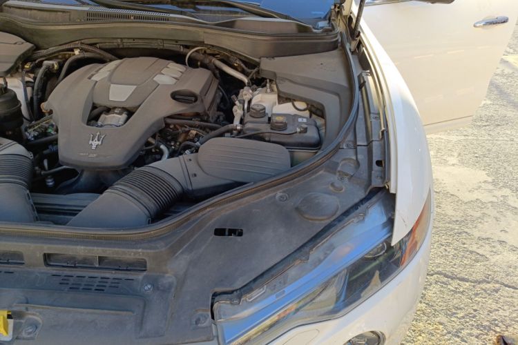 Used Maserati Levante  Engine Bay Left