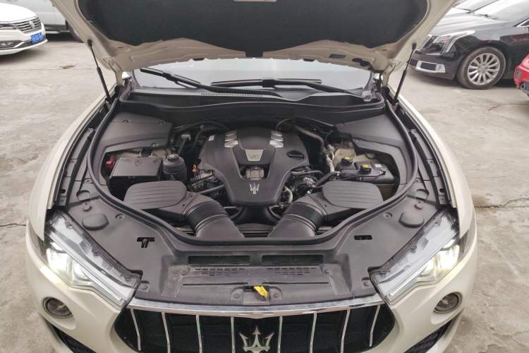Used Maserati Levante 2016 3.0T Standard Edition Engine Bay