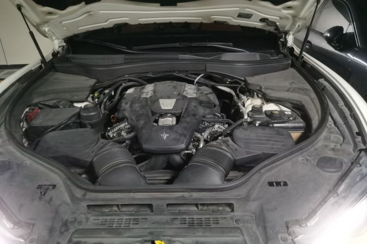 Used Maserati Levante 2016 3.0T Standard Edition Engine Bay