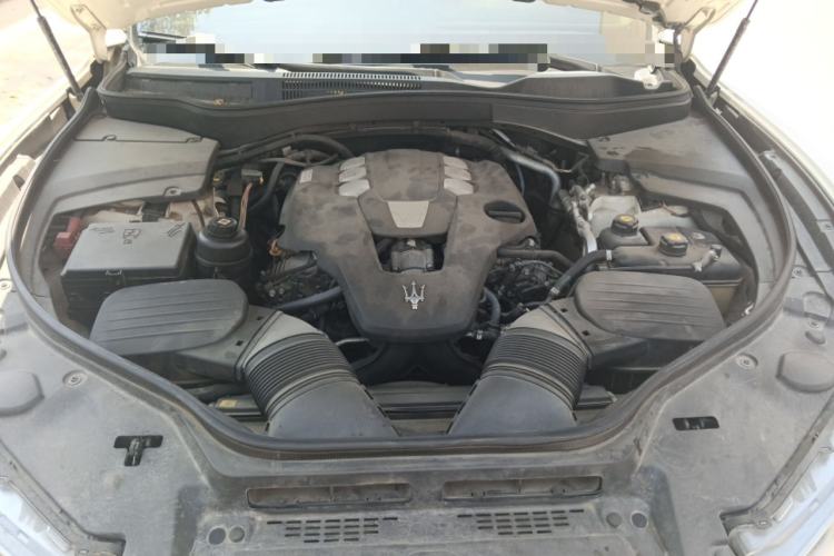 Used Maserati Levante 2016 3.0T Standard Edition Engine Bay