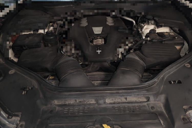 Used Maserati Levante 2016 3.0T Standard Edition Engine Bay