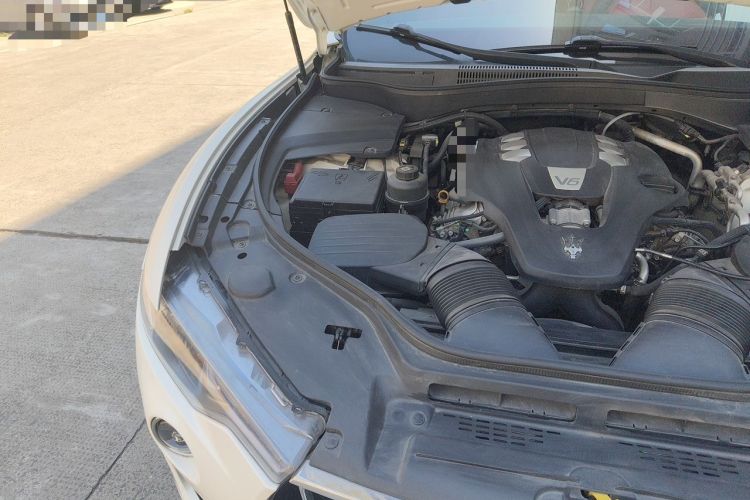 Used Maserati Levante 2016 3.0T Standard Edition Engine Bay Right