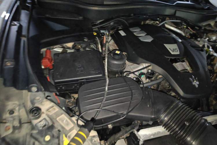 Used Maserati Levante 2016 3.0T Standard Edition Engine Bay Right