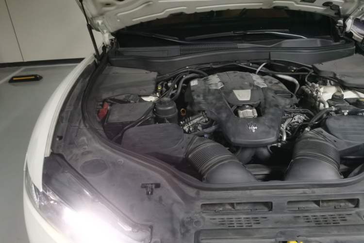 Used Maserati Levante 2016 3.0T Standard Edition Engine Bay Right