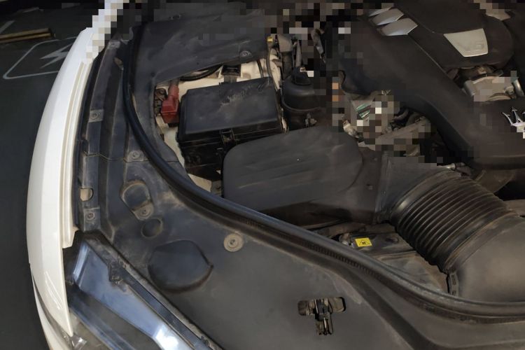 Used Maserati Levante 2016 3.0T Standard Edition Engine Bay Right
