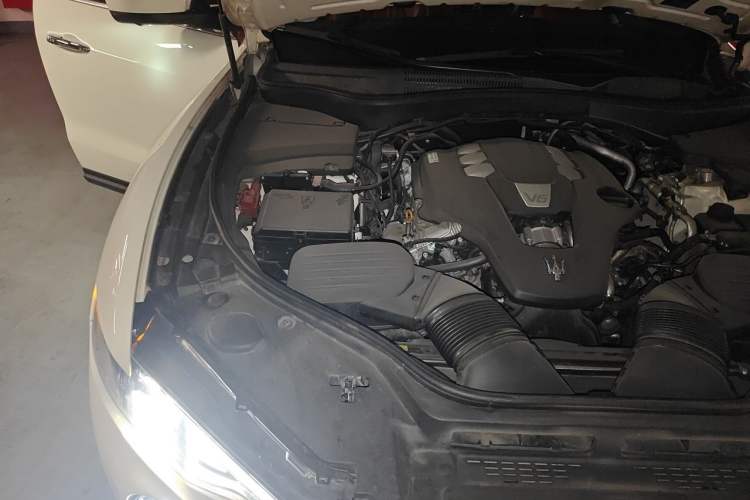 Used Maserati Levante 2016 3.0T Standard Edition Engine Bay Right