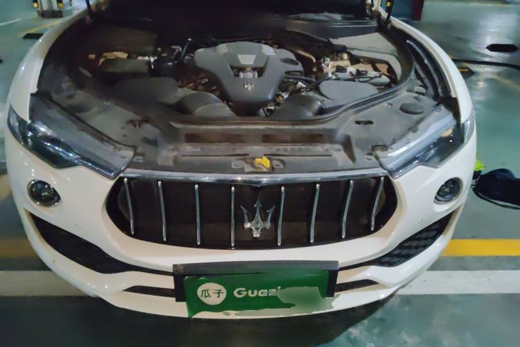 Used Maserati Levante 2016 3.0T Standard Edition Engine Bay