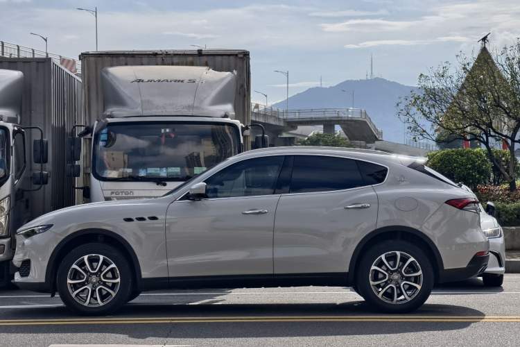 Used Maserati Levante 2016 3.0T Standard Edition Exterior 2