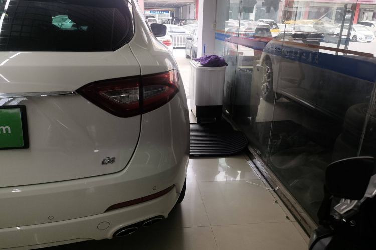 Used Maserati Levante 2016 3.0T Standard Edition Exterior 2
