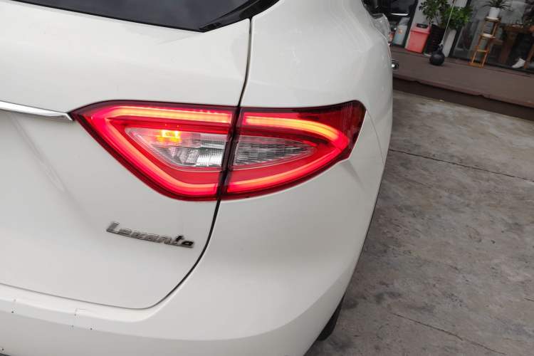 Used Maserati Levante 2016 3.0T Standard Edition Exterior 2