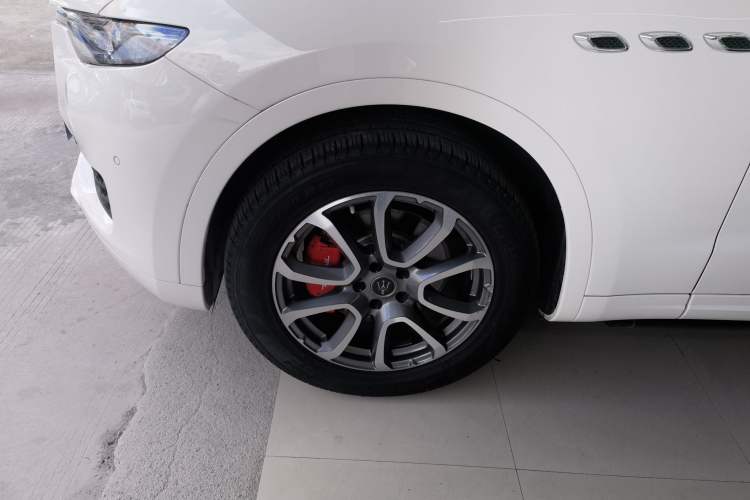 Used Maserati Levante 2016 3.0T Standard Edition Exterior 3