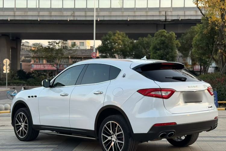 Used Maserati Levante 2016 3.0T Standard Edition Exterior 5