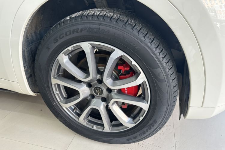 Used Maserati Levante 2016 3.0T Standard Edition Exterior 7