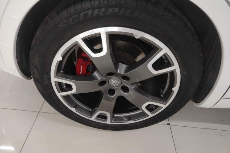 Used Maserati Levante 2016 3.0T Standard Edition Exterior 8