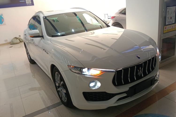 Used Maserati Levante 2016 3.0T Standard Edition Front Right 45 Deg