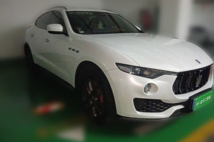 Used Maserati Levante 2016 3.0T Standard Edition Front Right 45 Deg