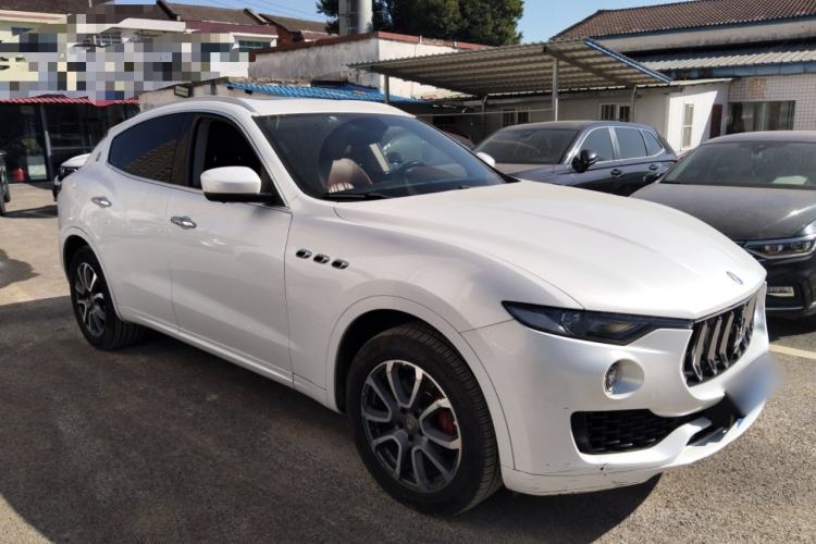 Used Maserati Levante 2016 3.0T Standard Edition Front Right 45 Deg