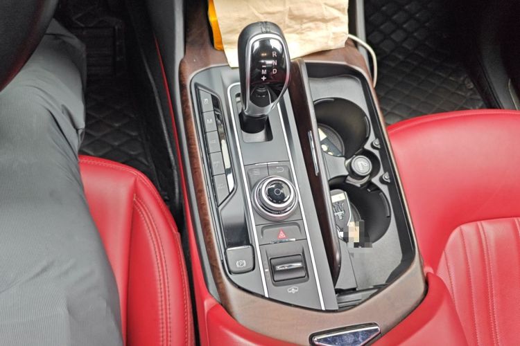 Used Maserati Levante 2016 3.0T Standard Edition Gear Lever