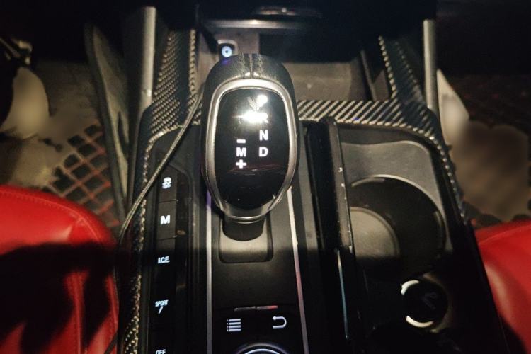 Used Maserati Levante 2016 3.0T Standard Edition Gear Lever