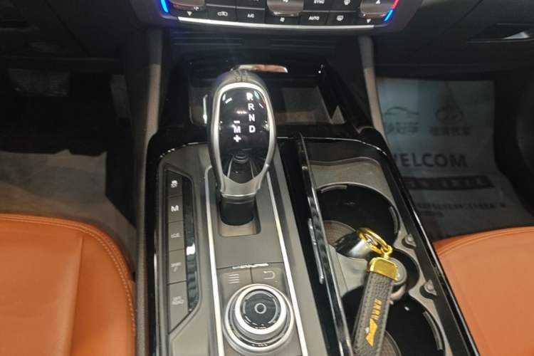 Used Maserati Levante 2016 3.0T Standard Edition Gear Lever