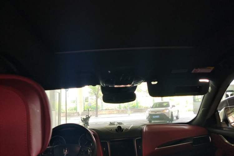 Used Maserati Levante  Headliner