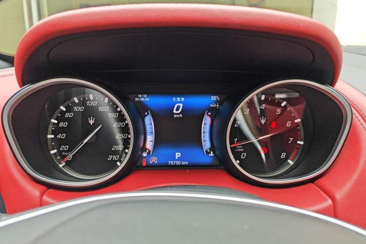 Used Maserati Levante 2016 3.0T Standard Edition Instrument Cluster