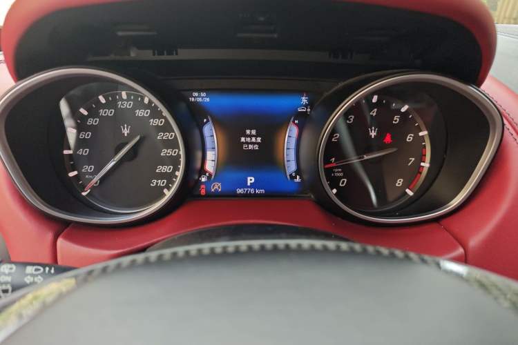 Used Maserati Levante 2016 3.0T Standard Edition Instrument Cluster