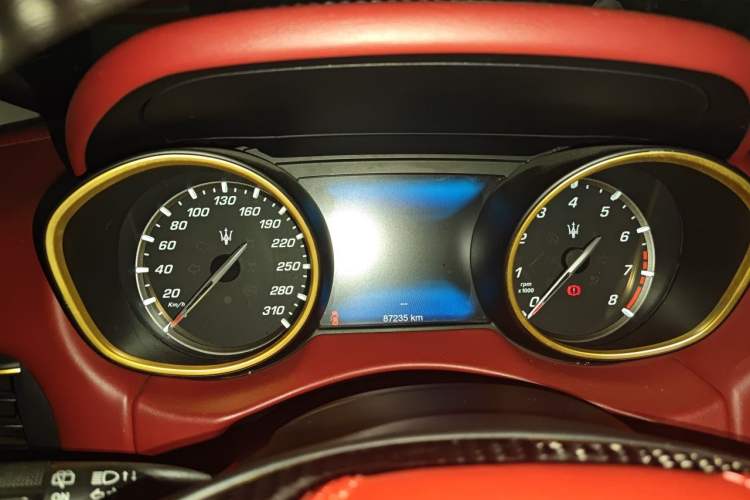 Used Maserati Levante 2016 3.0T Standard Edition Instrument Cluster