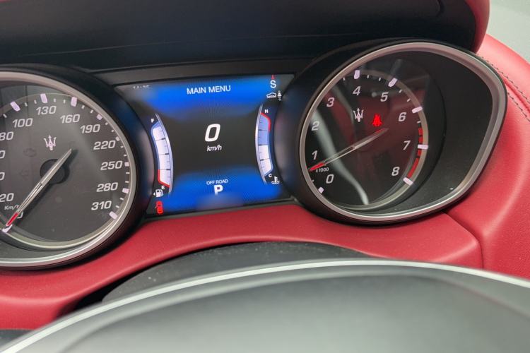 Used Maserati Levante 2016 3.0T Standard Edition Instrument Cluster